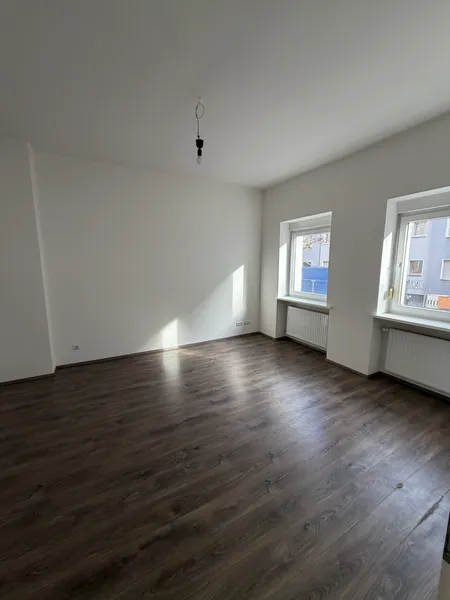 Stilvolle 1-Zimmer-Hochparterre-Wohnung mit Einbauküche in Berlin — photo 1